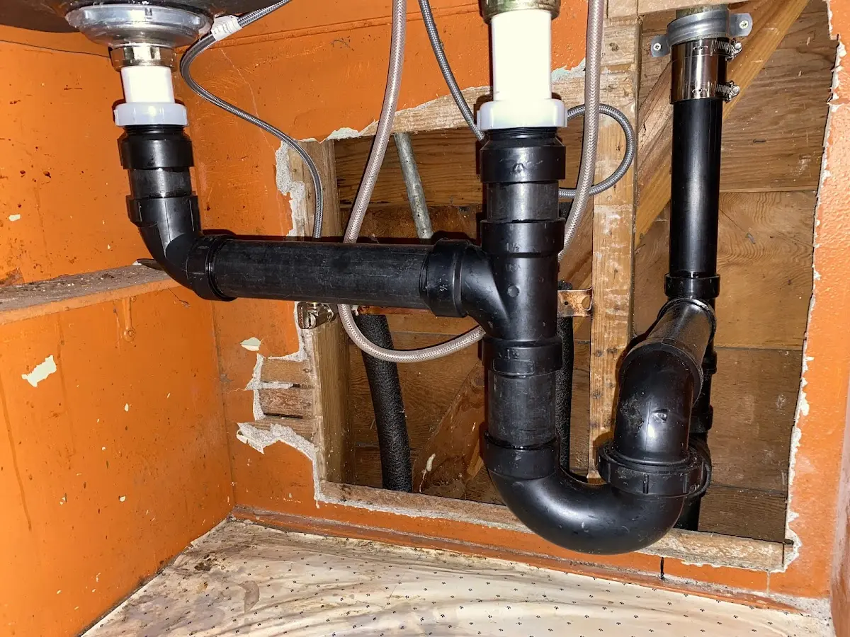 Professional Pipe Bursting equipment and tools on the job in Elkton